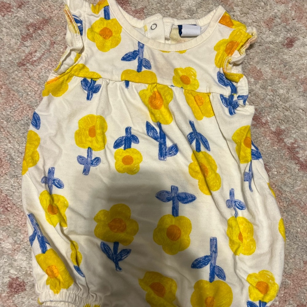 6-12 month Old Navy bubble